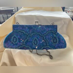Beaded clutch